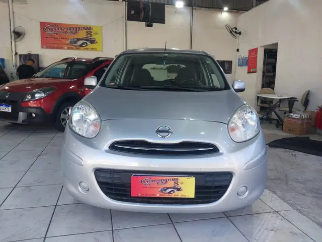 Carro Nissan March 2013 1.0 16V (Flex)