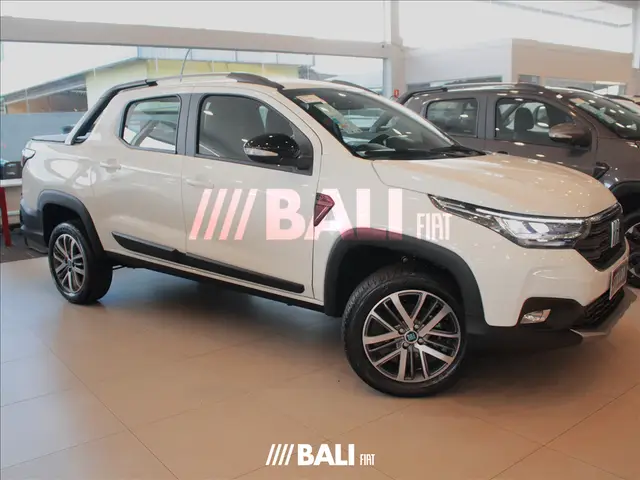Carro Fiat Strada 2025 Volcano 1.3 Flex 8V CD Aut.