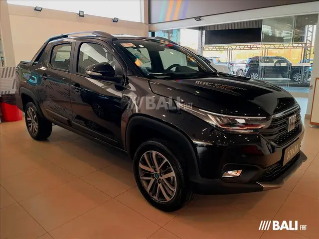Carro Fiat Strada 2025 Volcano 1.3 Flex 8V CD Aut.