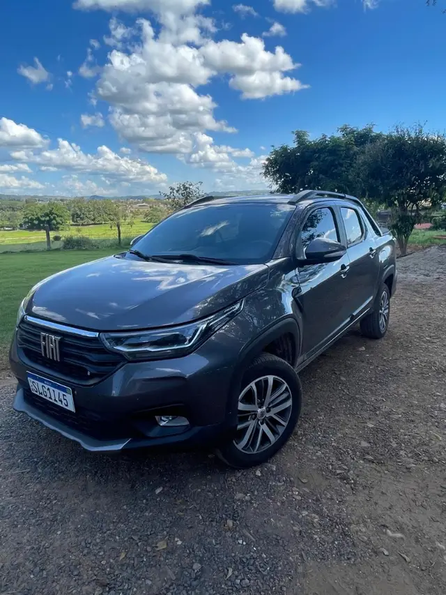 Carro Fiat Strada 2023 Volcano 1.3 8V CD AT