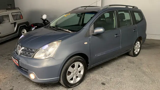 Carro Nissan Grand Livina 2012 SL 1.8 16V (flex) (aut)