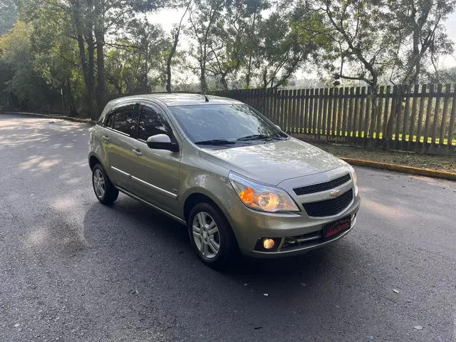 Carro Chevrolet Agile 2011 LTZ 1.4 8V (Flex)