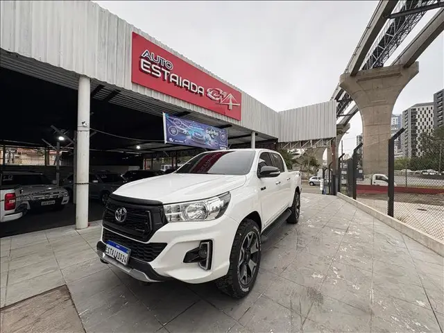 Carro Toyota Hilux Cabine Dupla 2017 Hilux 2.8 TDI SRV CD 4x4 (Aut)
