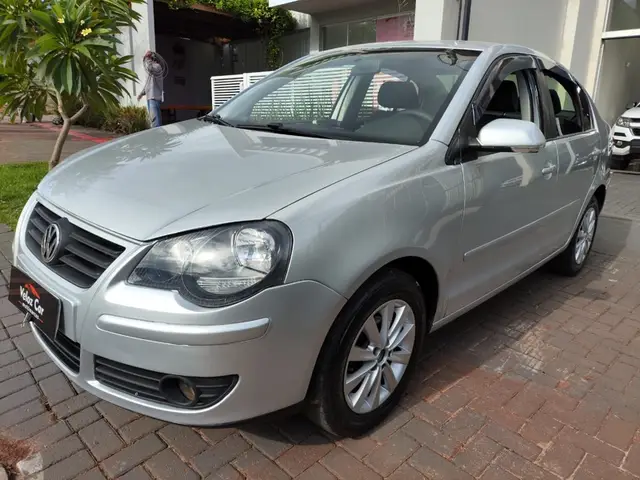 Carro Volkswagen Polo Sedan 2011 1.6 8V (Flex)