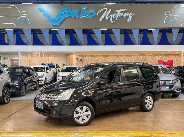 Carro Nissan Grand Livina 2010 SL 1.8 16V (flex) (aut)