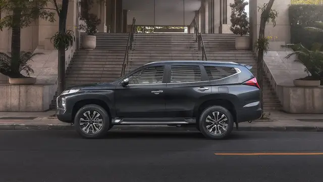 Carro Mitsubishi Pajero Sport 2023 2.4 DI-D HPE-S (Aut) 4x4