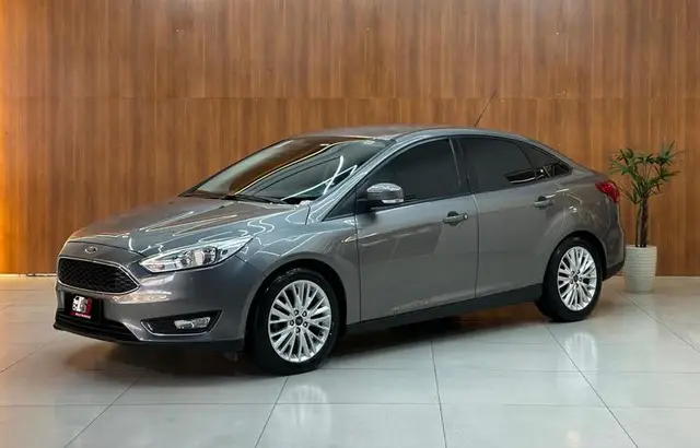 Carro Ford Focus Sedan 2018 SE Plus 2.0 PowerShift