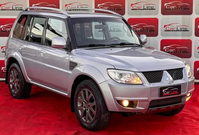 Carro Mitsubishi Pajero TR4 2014 2.0 16V 4x2 (Flex)
