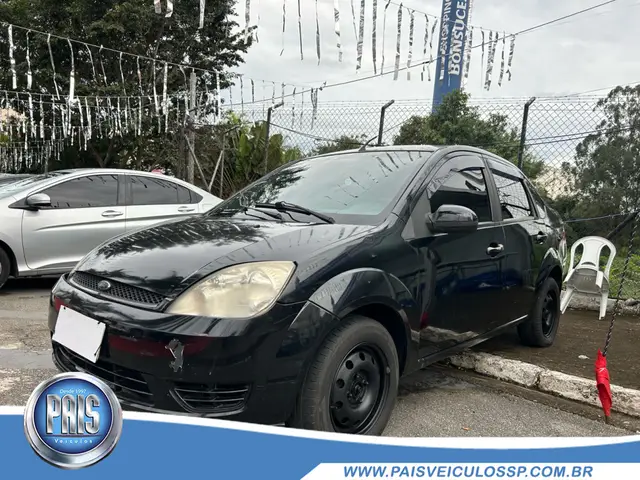 Carro Ford Fiesta Sedan 2005 1.6 (Flex)