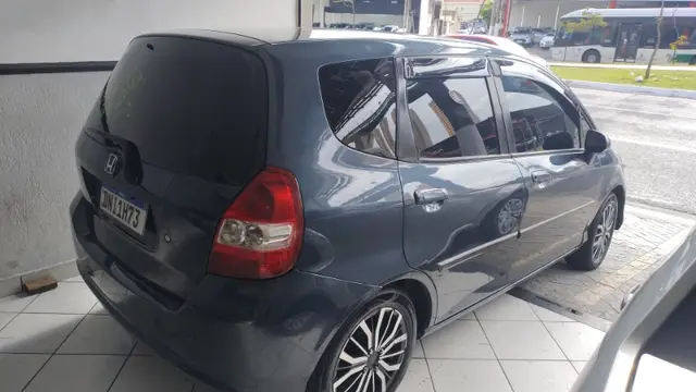 Carro Honda Fit 2004 LX 1.4