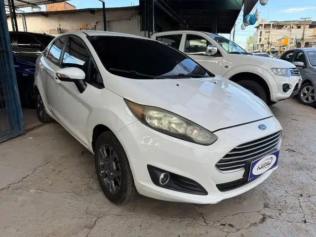 Carro Ford Fiesta Sedan 2016 TIT.Plus 1.0 12V EcoBoost Aut. 5p