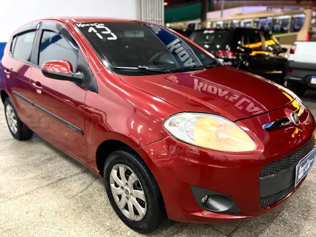 Carro Fiat Palio 2013 Attractive 1.0 8V (Flex)