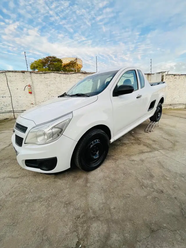 Carro Chevrolet Montana 2019 LS 1.4 (Flex)