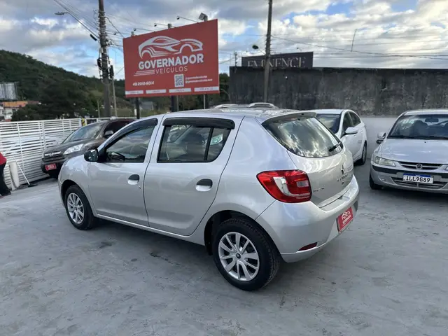 Carro Renault Sandero 2017 Authentique 1.0 12V SCe (Flex)