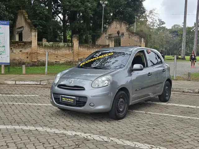 Carro Nissan March 2013 1.0 16V S (Flex)