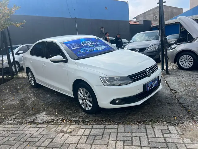 Carro Volkswagen Jetta 2014 2.0 Comfortline Tiptronic (Flex)