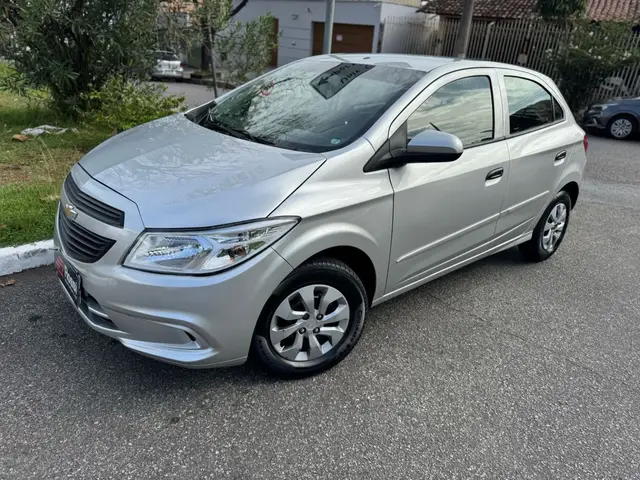 Carro Chevrolet Onix 2015 1.0 LS SPE/4