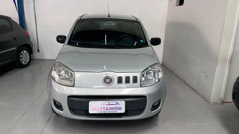 Fiat Uno Vivace Celeb. 1.0 8V (Flex) 4p