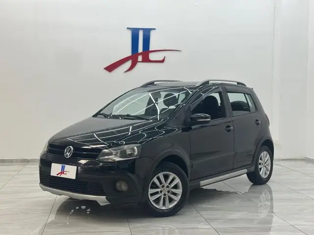 Carro Volkswagen CrossFox 2013 I-Motion 1.6 VHT (Flex)