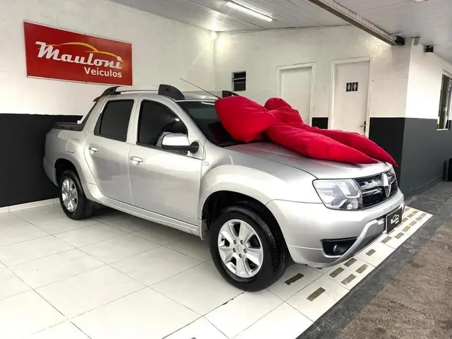 Carro Renault Duster Oroch 2016 2.0 16V Dynamique (Flex)