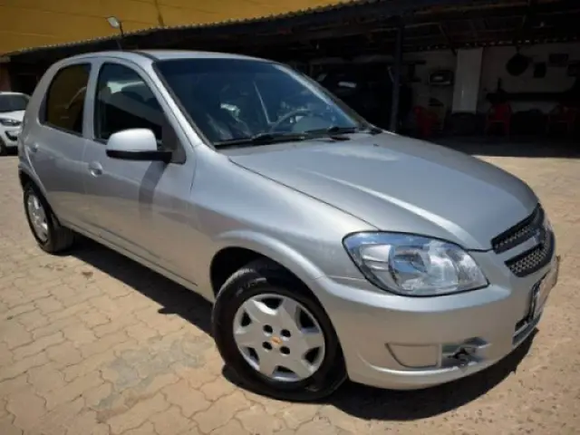 Carro Chevrolet Celta 2013 LT 1.0 (Flex)