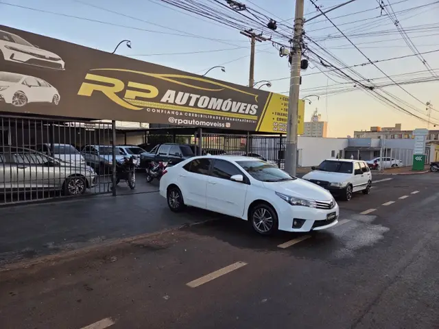 Carro Toyota Corolla 2017 1.8 Dual VVT GLi Multi-Drive (Flex)