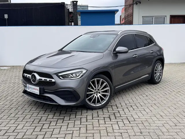 Carro Mercedes-Benz GLA 200 2023 AMG Line 1.3 Turbo (Aut)