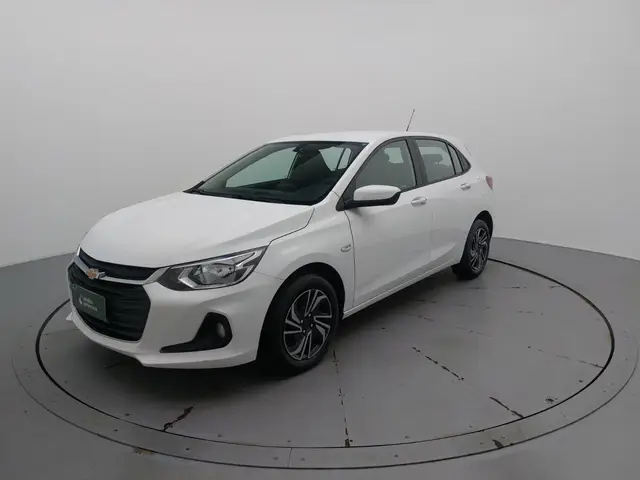 Carro Chevrolet Onix Plus 2024 LT 1.0