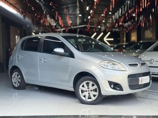Carro Fiat Palio 2014 Attractive 1.0 8V (Flex)