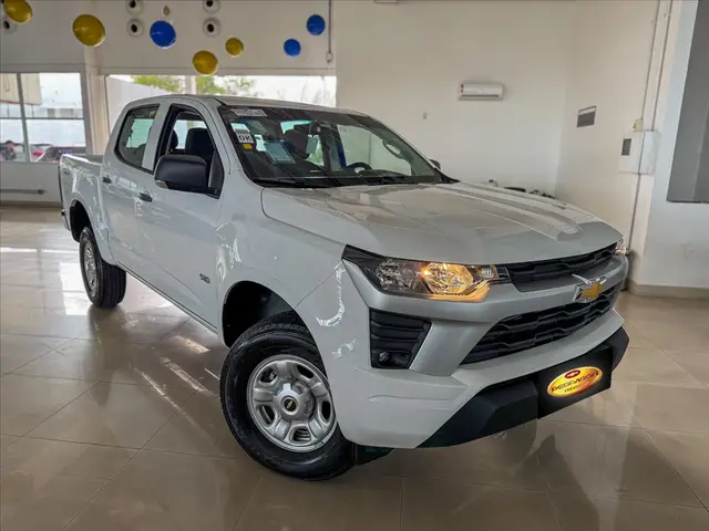 Carro Chevrolet S10 Cabine Dupla 2025 WT 2.8 Turbodiesel (Mec.)