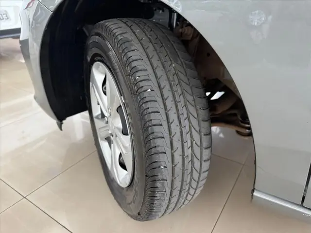 Carro Chevrolet Onix 2025 1.0