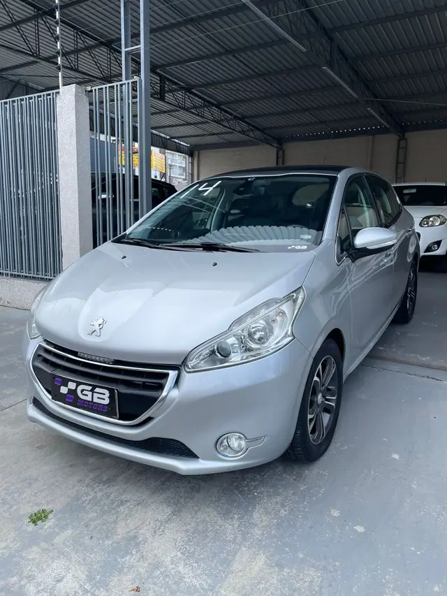 Carro Peugeot 208 2014 Griffe 1.6 16V (Flex)