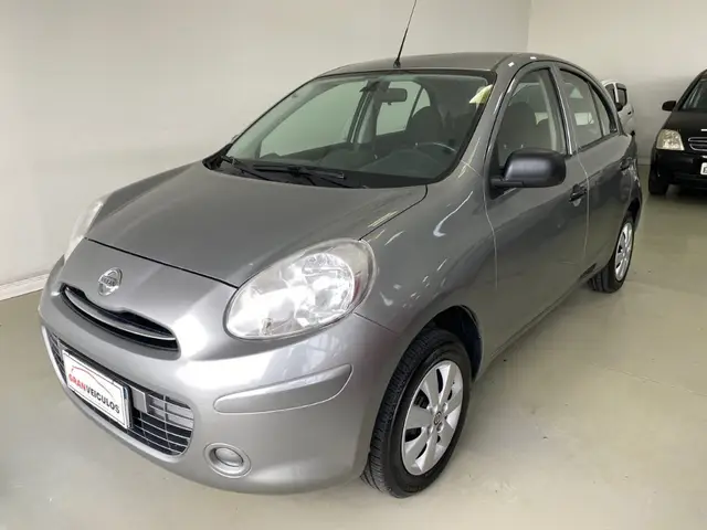 Carro Nissan March 2013 1.0 16V (Flex)