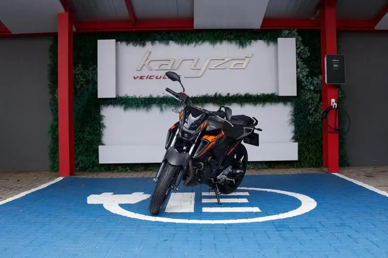 Yamaha Fazer FZ25 Connected