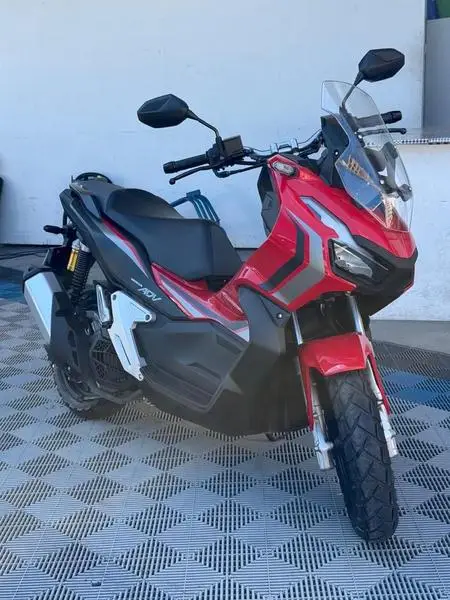 Carro Honda ADV 2024 ABS