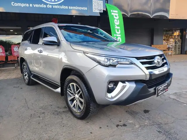 Carro Toyota SW4 2019 2.8 TDI SRX 7L 4x4 (Aut) (Diesel)