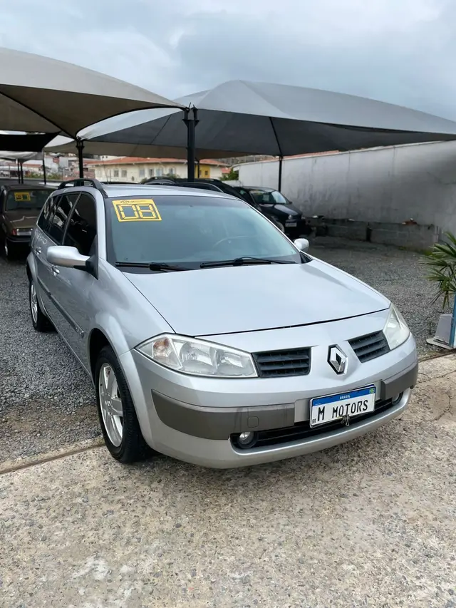 Carro Renault Megane Grand Tour 2008 Mégane Grand Tour Dynamique 2.0 16V (aut)