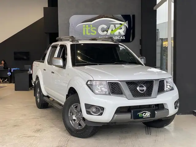 Carro Nissan Frontier 2014 2.5 TD CD 4x4 SV Attack