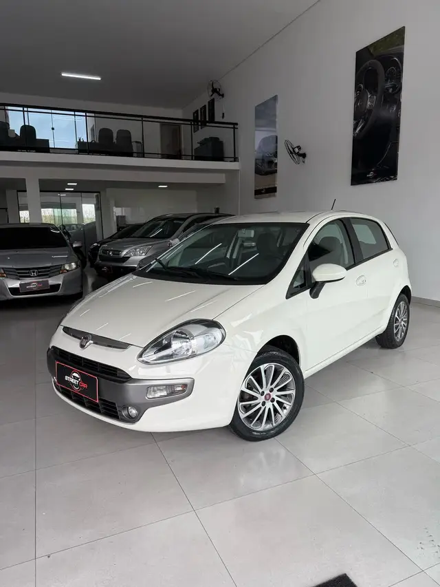 Carro Fiat Punto 2017 Essence 1.6 16V (Flex)