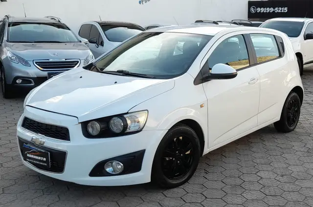 Carro Chevrolet Sonic 2013 Hatch LT 1.6 (Aut)