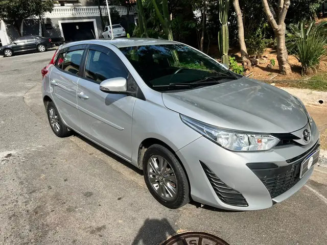 Carro Toyota Yaris 2022 1.5 XL Plus Connect CVT (Flex)