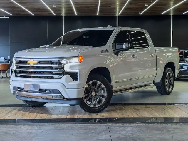 Carro Chevrolet Silverado 2024 High Country 5.3
