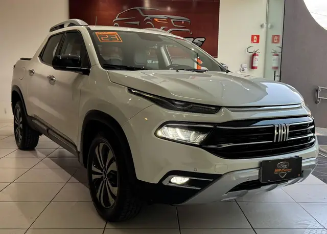 Carro Fiat Toro 2023 Volcano 2.0 TDI 4x4 (Aut)