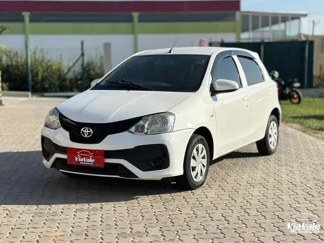 Carro Toyota Etios 2018 X 1.3 (Flex)