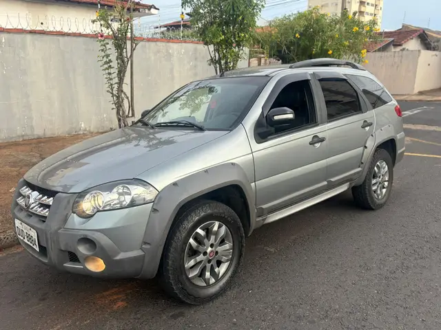 Carro Fiat Palio Weekend 2010 Adventure 1.8 8V (Flex)