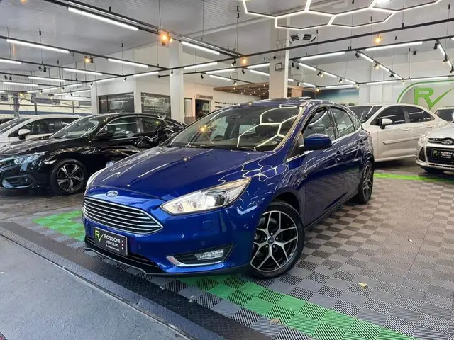 Carro Ford Focus Sedan 2016 Titanium 2.0 PowerShift