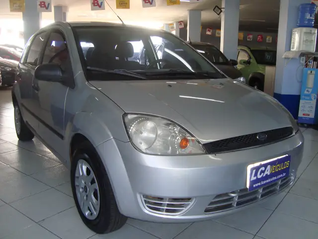 Carro Ford Fiesta Hatch 2005 1.6 (Flex)