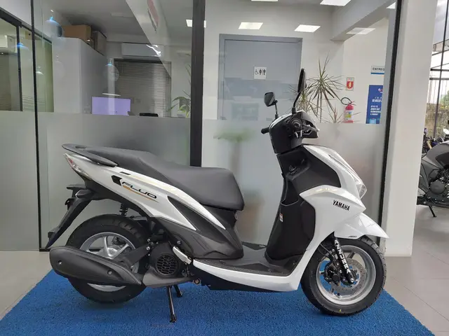 Moto Yamaha Fluo 2026 Hybrid Connected