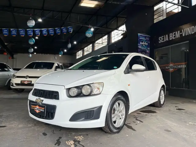 Carro Chevrolet Sonic 2014 Hatch LT 1.6 (Aut)
