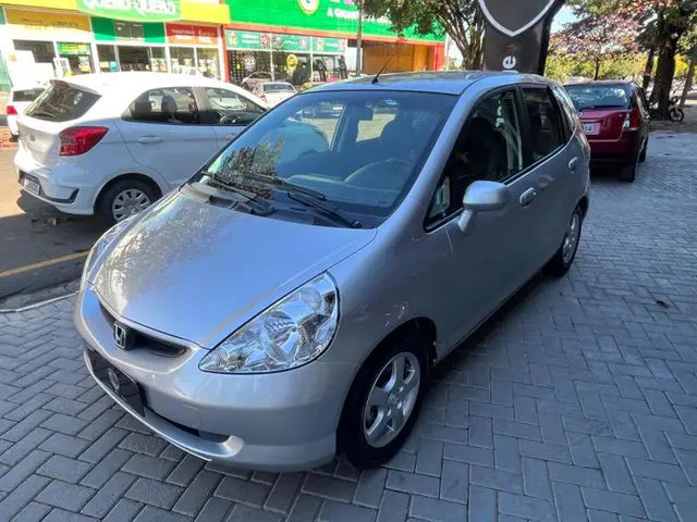 Carro Honda Fit 2004 LXL 1.4